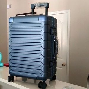 Aluminum Frame Carry on Spinner Luggage Hard Case